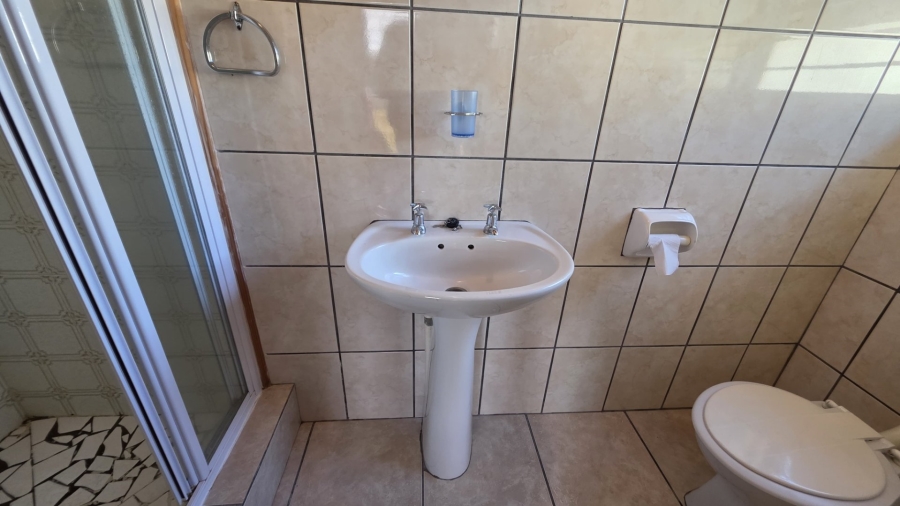 4 Bedroom Property for Sale in Heiderand Western Cape